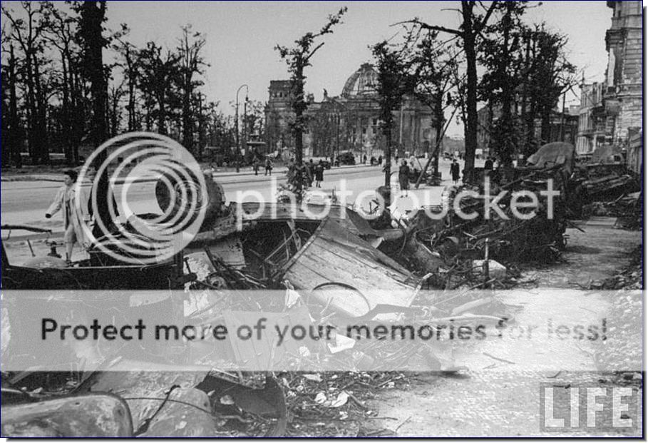 berlin-destroyed-1945-end-ww2-second-world-war-013_zpsb8067dd0.jpeg