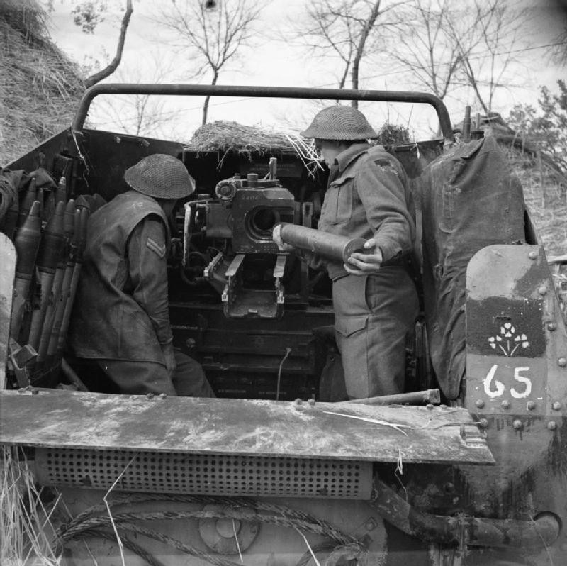 The_British_Army_in_Italy_1943_NA10438.jpg