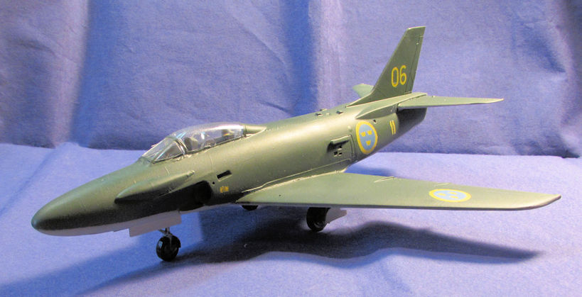 Swedish_Saab_J-32_Lanssen_I.jpg