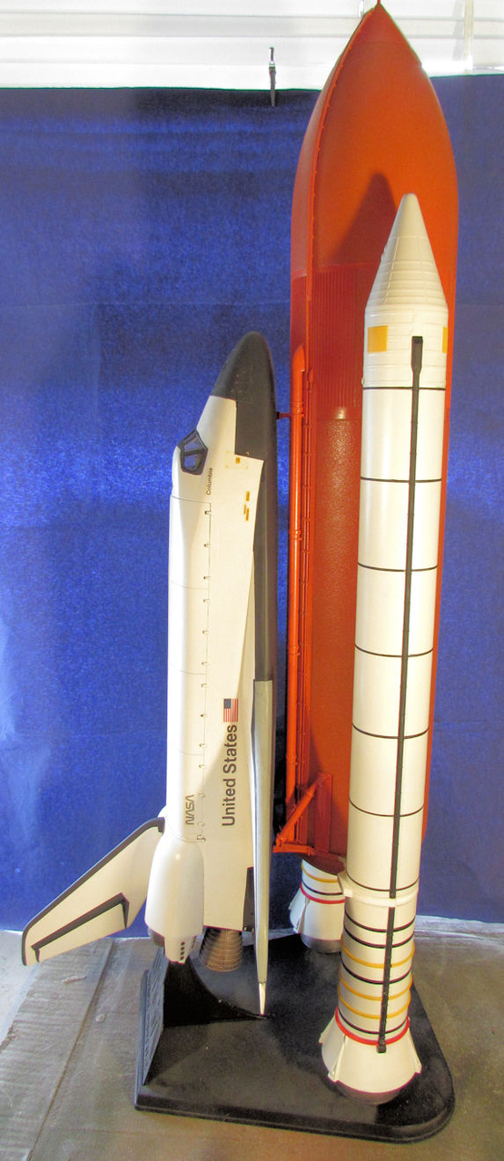 Columbia_Space_Shuttle_with_Boosters_II.jpg