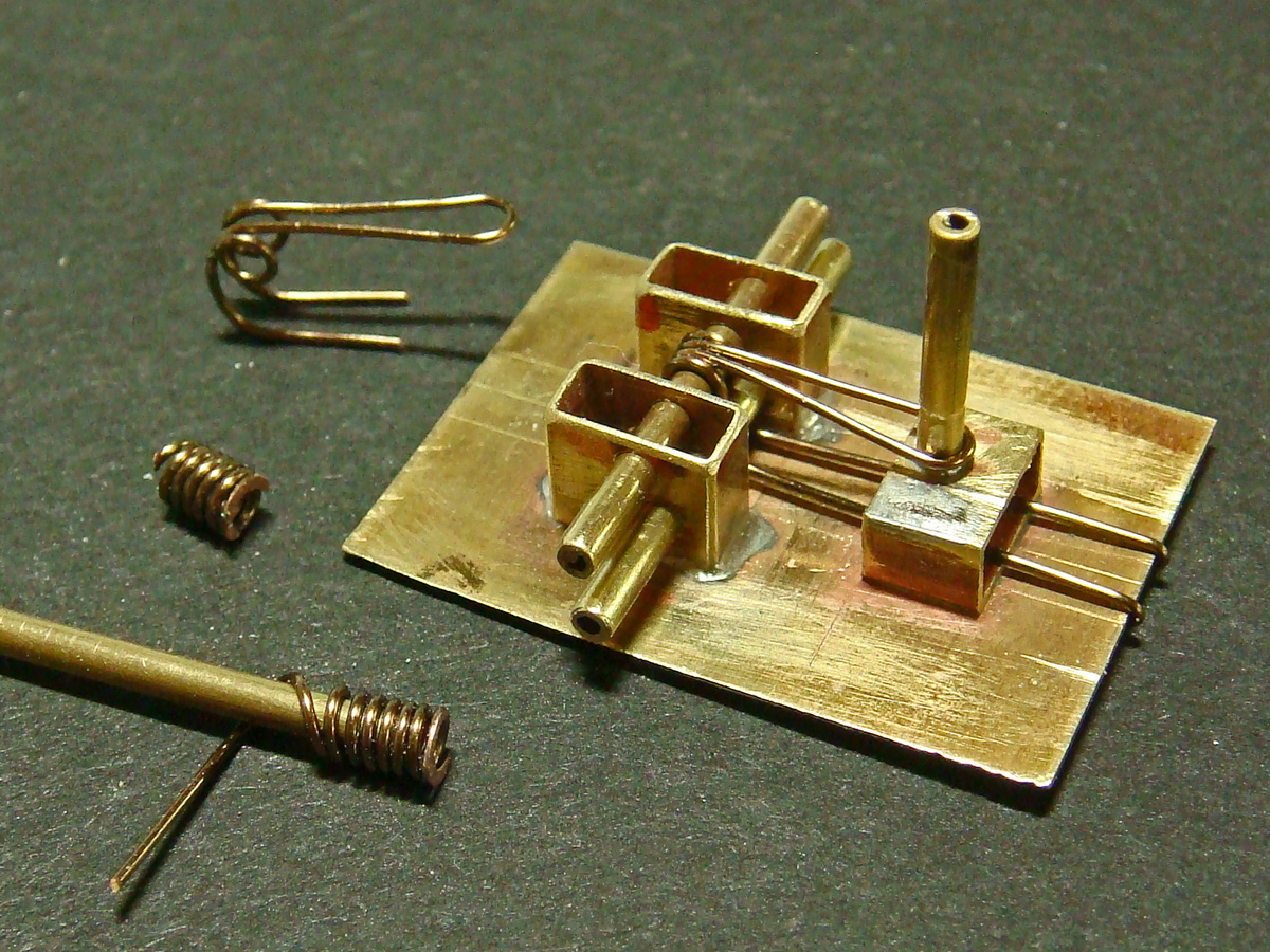 002b Cylinder-Head-Springs-001.jpg