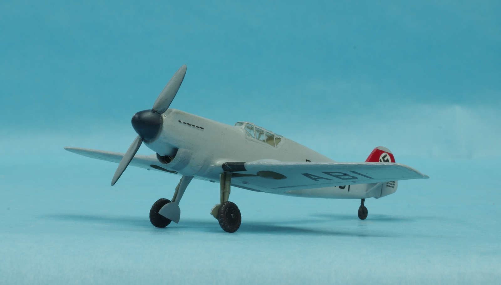 0214me109.jpg 0214me109.jpg