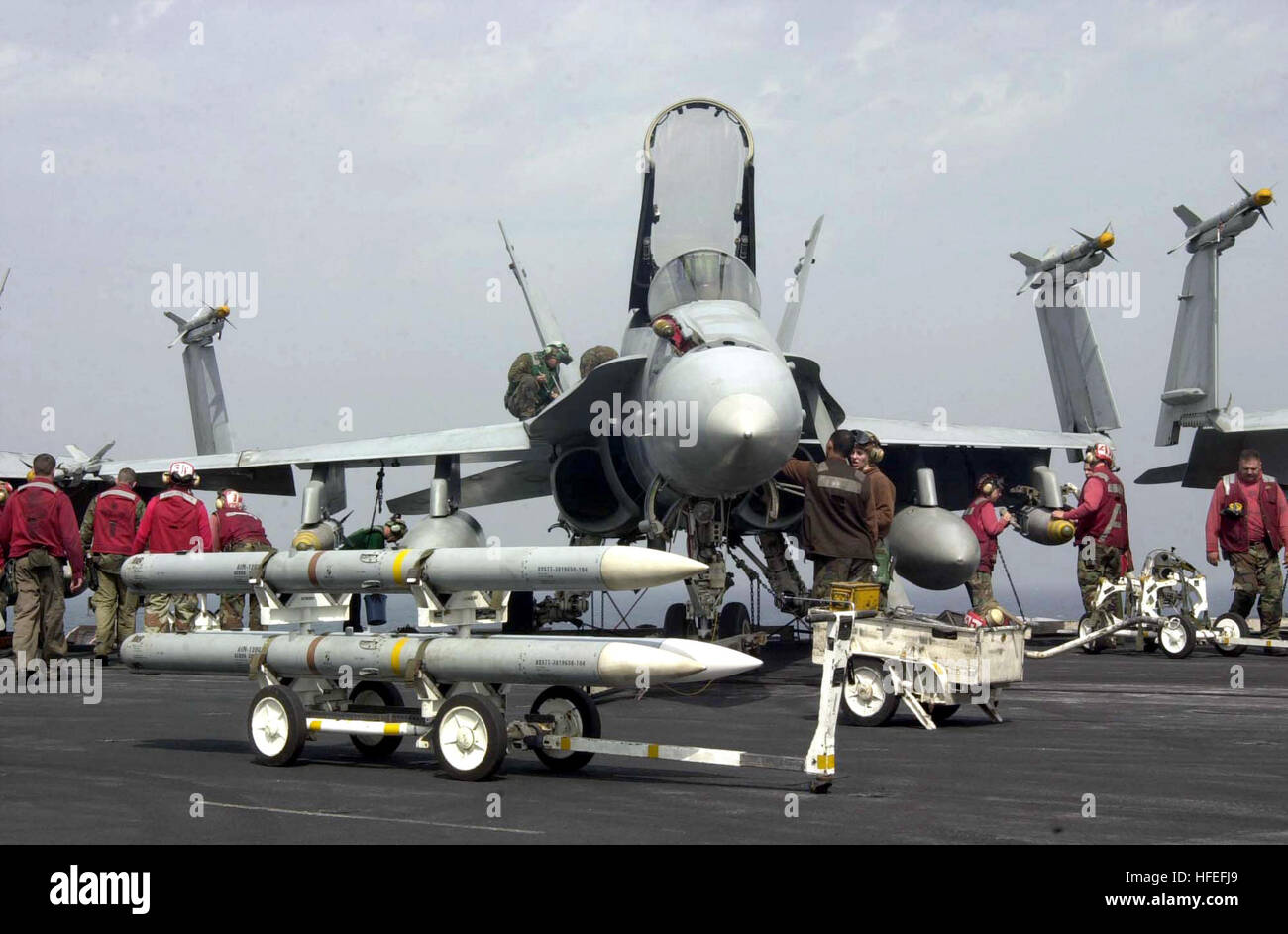 030211-n-9593m-008-at-sea-aboard-uss-abraham-lincoln-cvn-72-feb-11-HFEFJ9.jpg