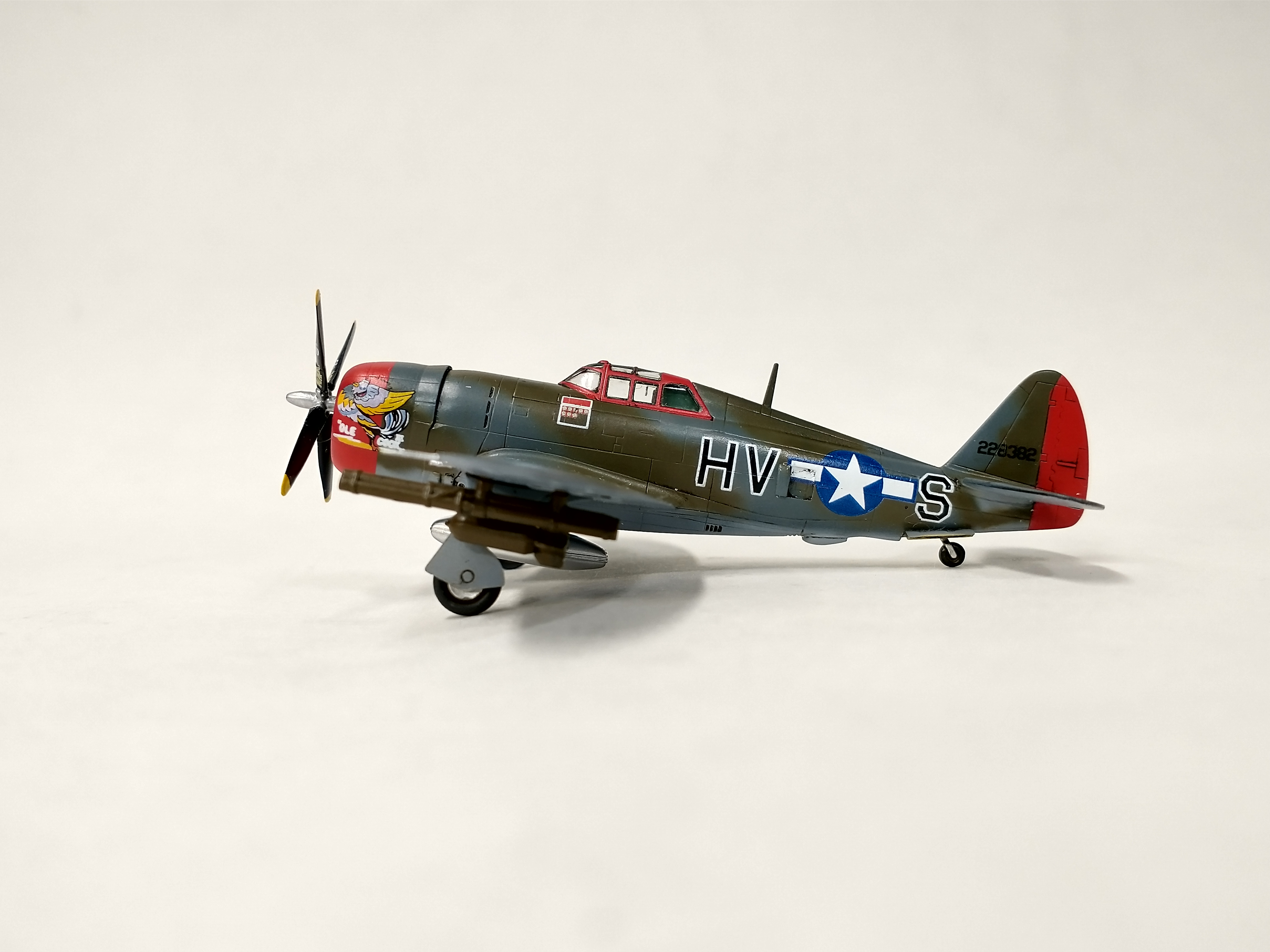1-144 P-47.jpg