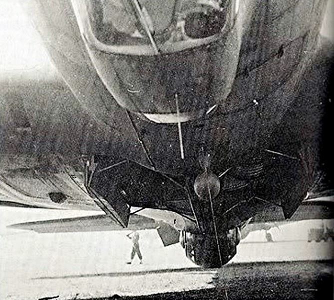 41-2112 B-17E The  Dreamboat 02.jpeg