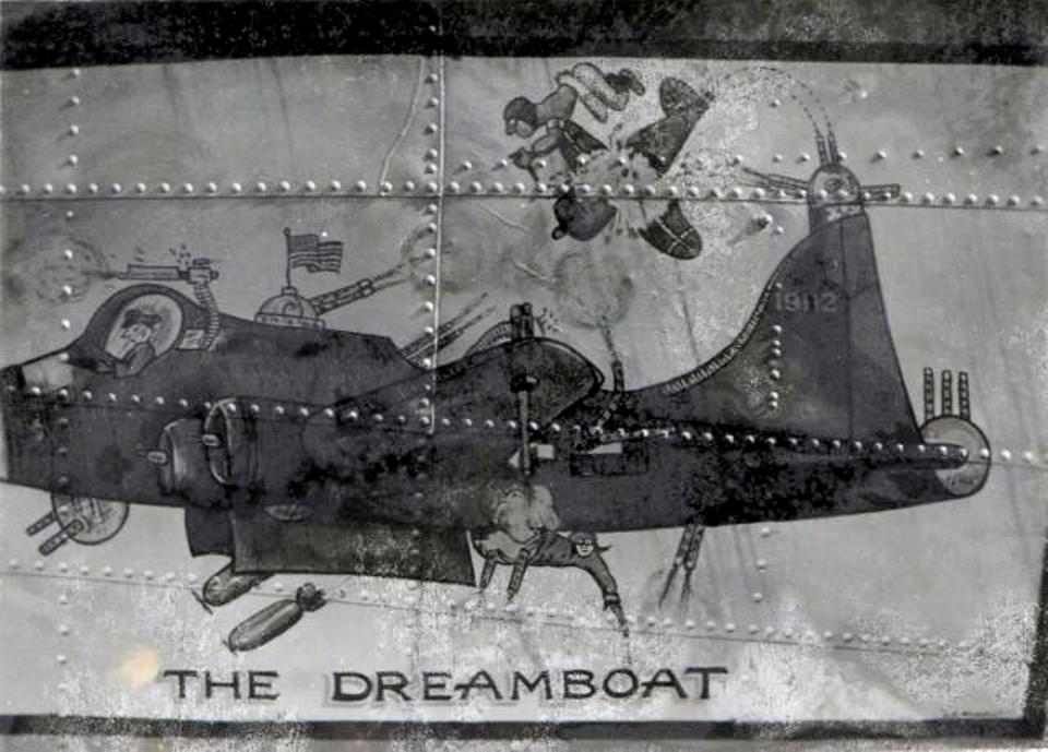 41-2112 B-17E The  Dreamboat 07.jpeg