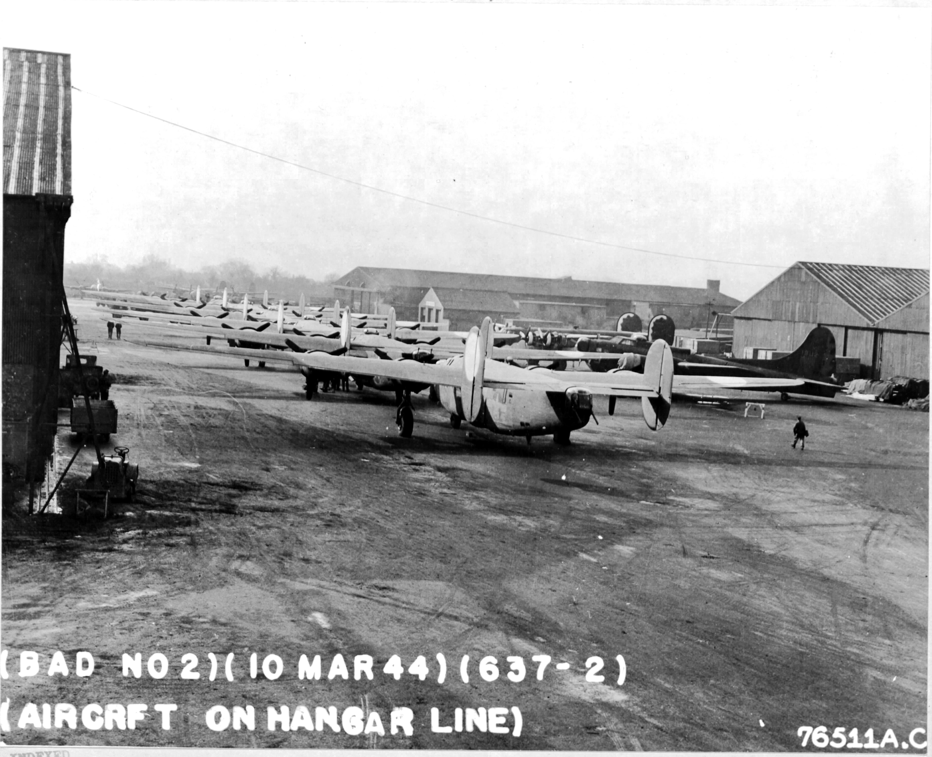 41-2112 B-17E The  Dreamboat 08.jpeg