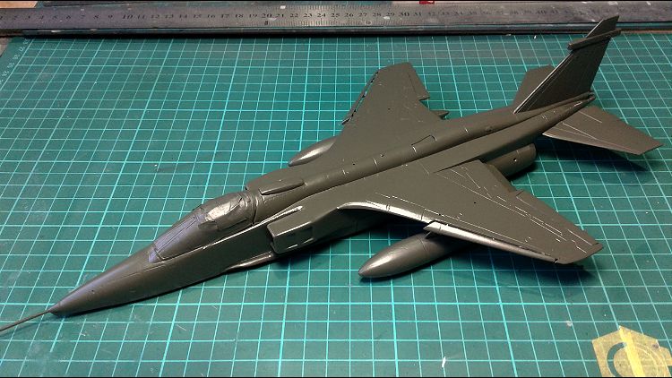 8b Xtracolour green.jpg