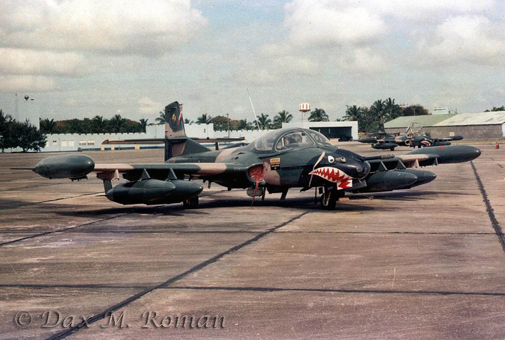 A-37B Dragonfly  FAD-3707    1997 b.JPG