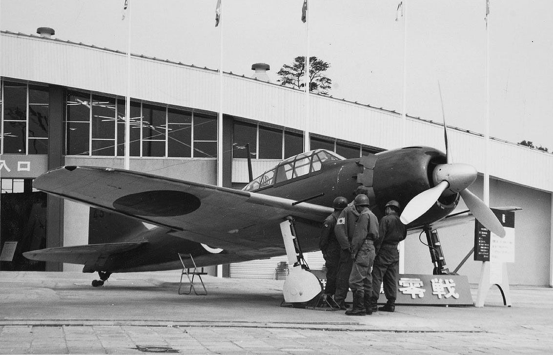 A6M5-111af-s.jpg