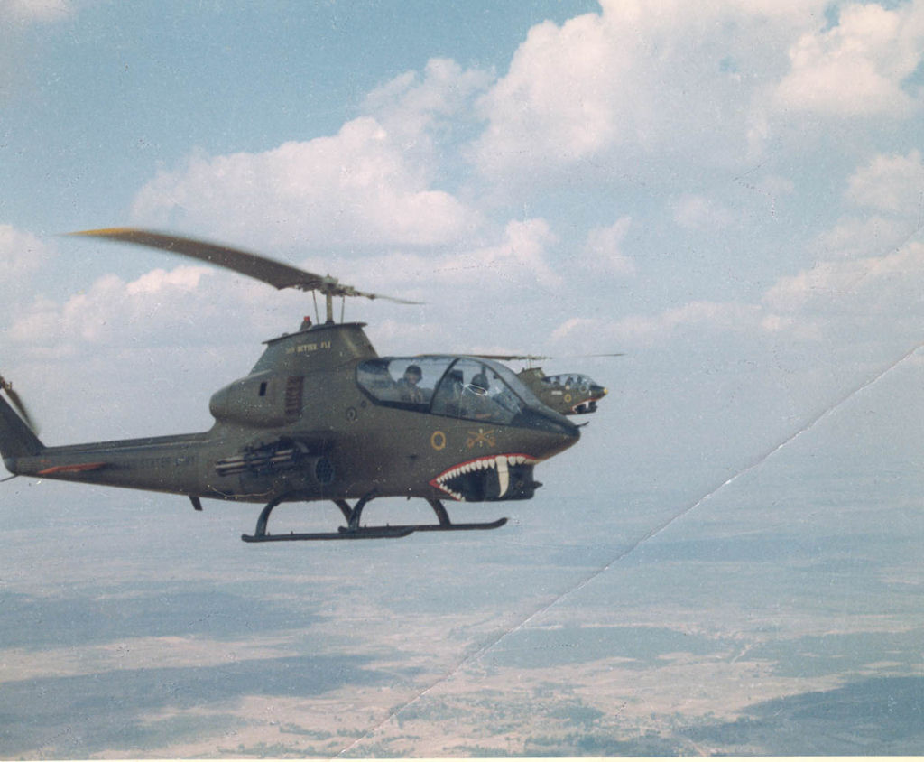 AH-1G 2Cobras.jpg