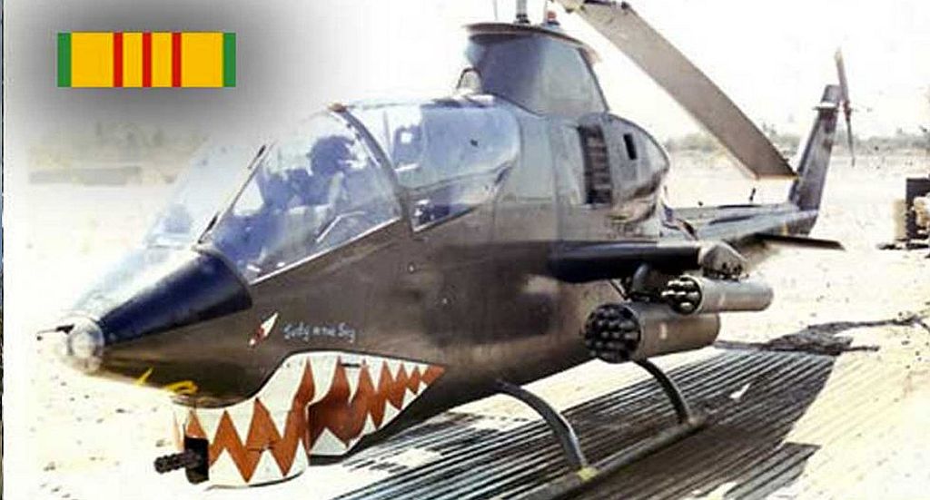 AH-1G 67-15475 Judy in the Sky 01.jpg