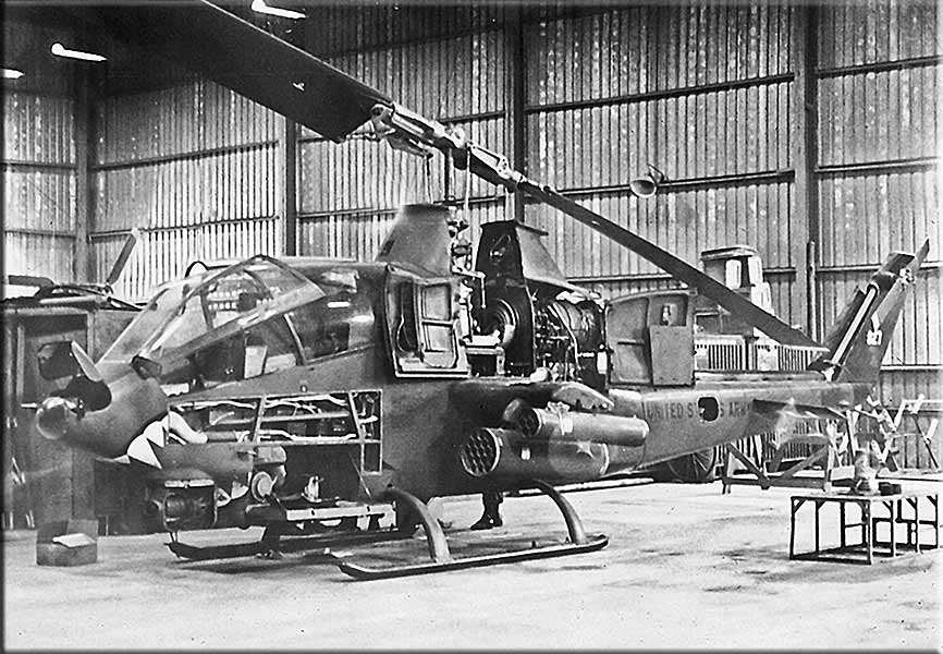 !AH-1G 67-15567 The Henchman 02.jpg