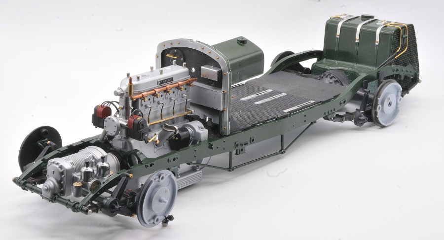 Airfix bentley 125 18521 (5).JPG
