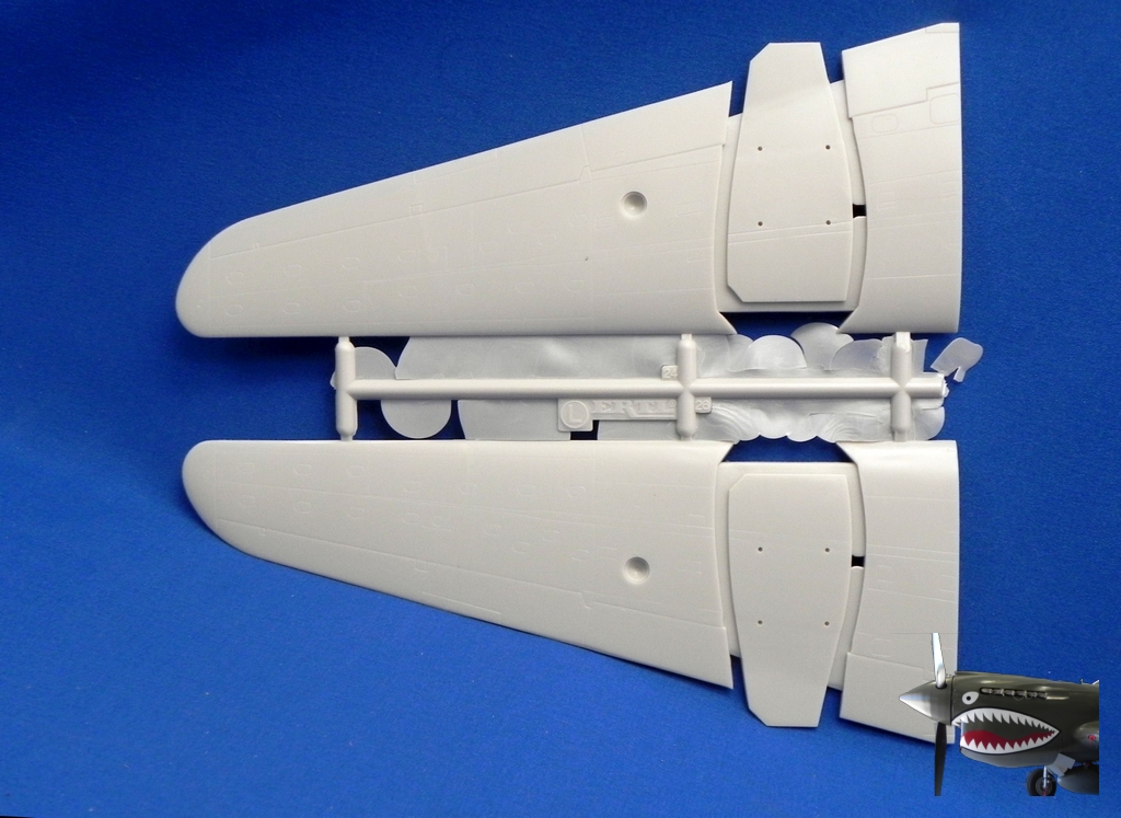 AMT A-20G Sprue Tree L - 1K JPEG.jpg