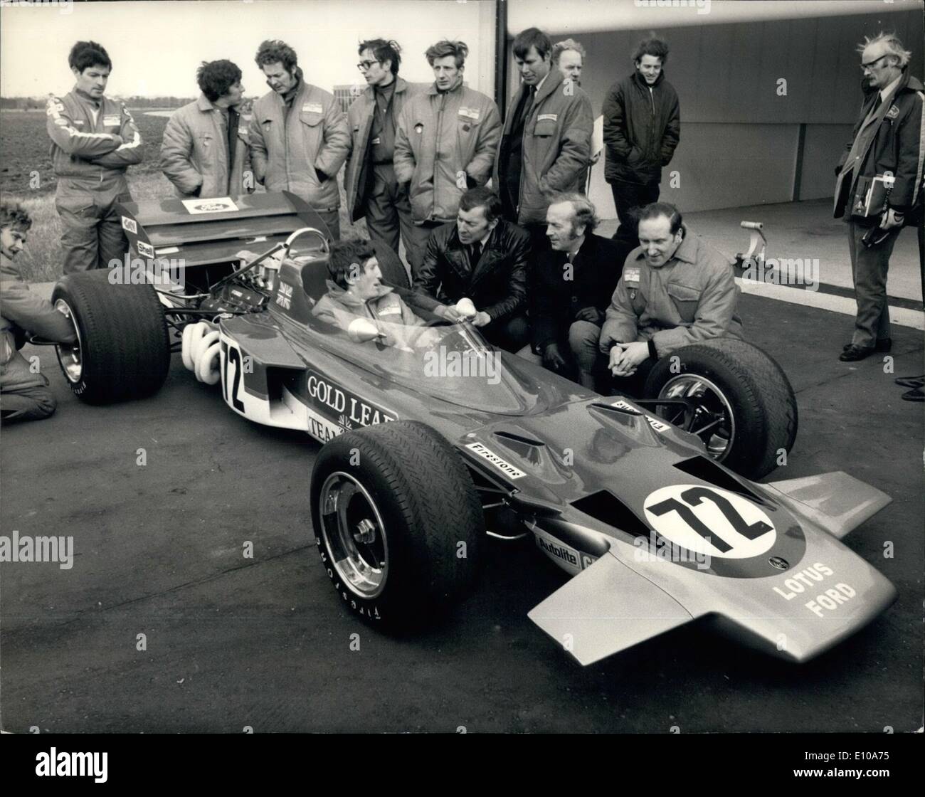 apr-04-1970-lotus-unveil-their-new-200-mph-grand-prix-racing-car-the-E10A75.jpg
