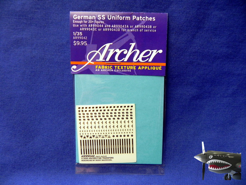 AR99042 German SS Uniform Patches.JPG