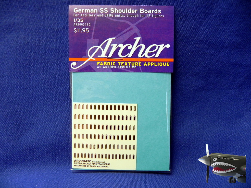 AR99043C German SS Shoulder Boards Art and StuG.JPG