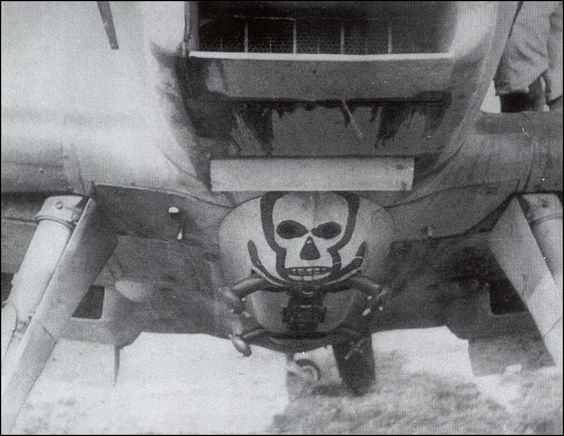 Bf 109E-3 of IIIJG 53 Pik As - France 1940.jpg