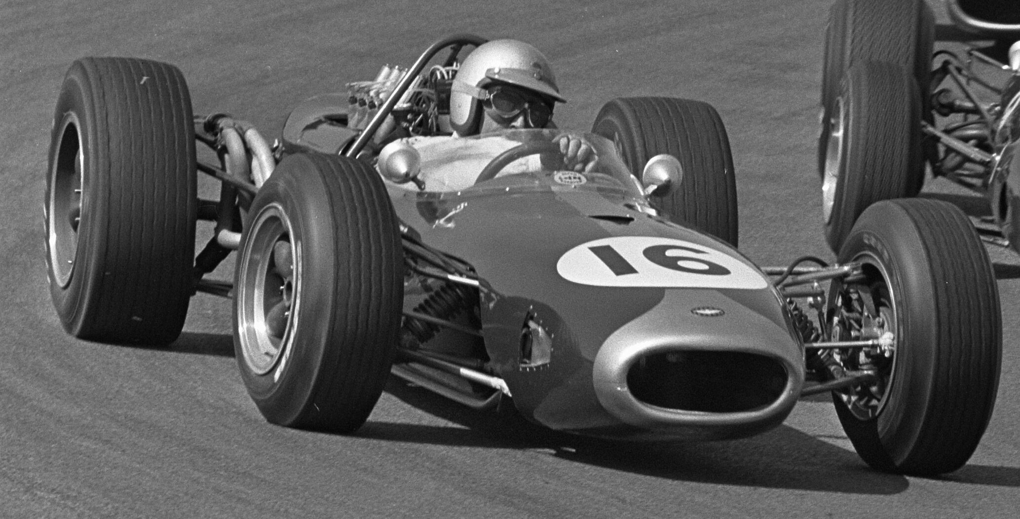 Brabham_at_1966_Dutch_Grand_Prix_(cropped).jpg