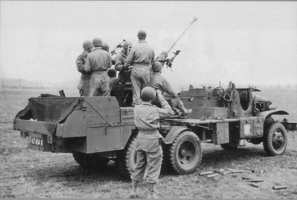 CCKW353 Bofors 001a.JPG