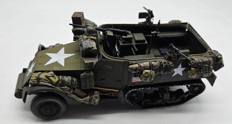 Dragon M3A1 Halftrack.jpg