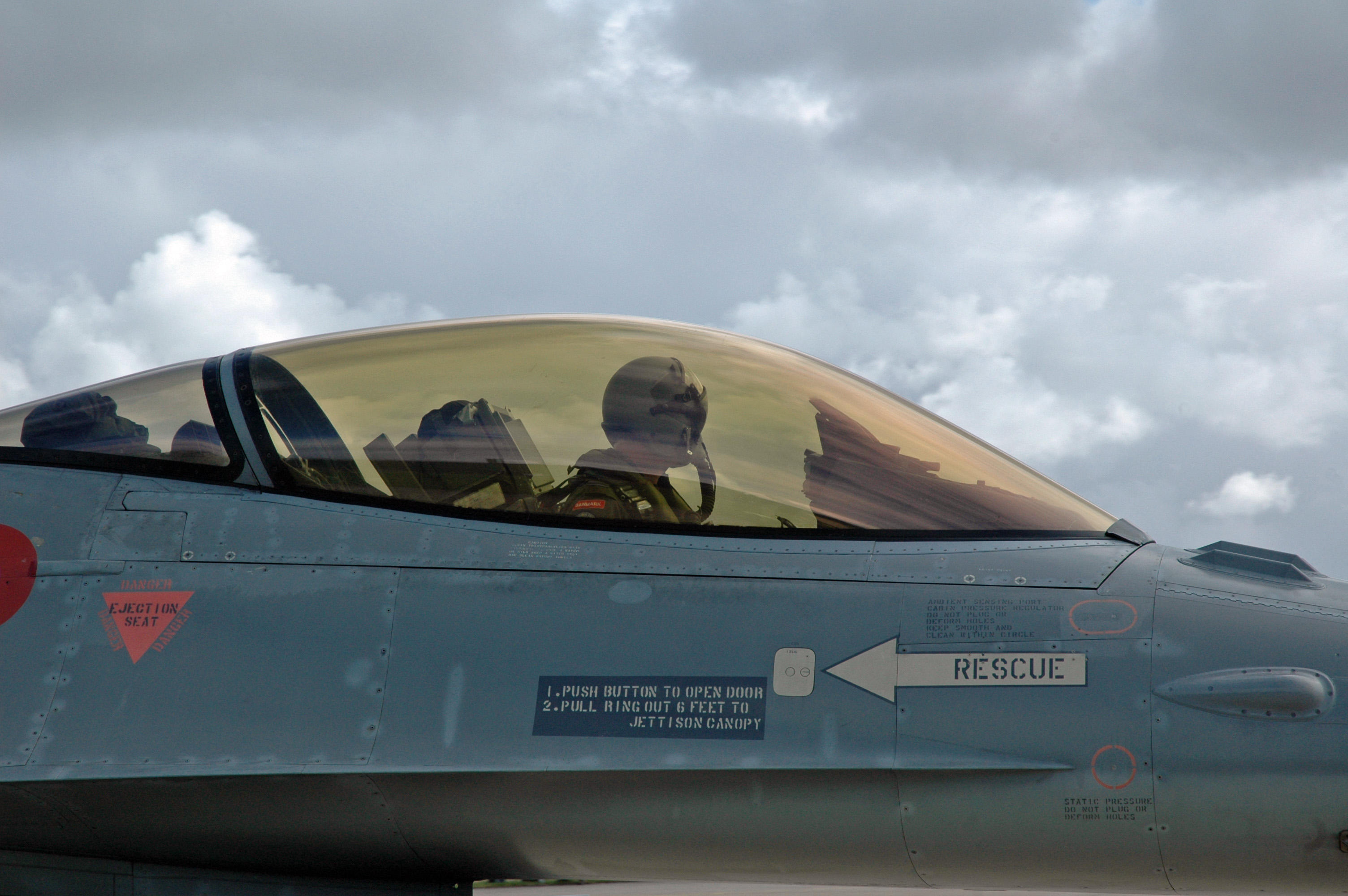 DSC_0034a.jpg DSC_0034a.jpg