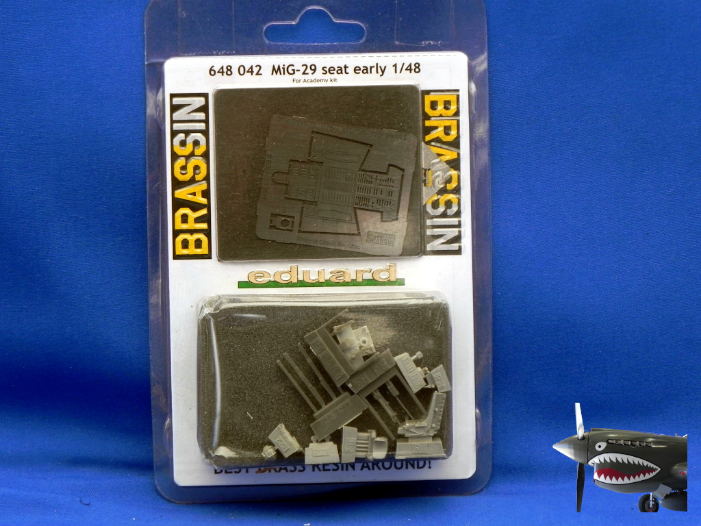 Eduard648042MiG-29SeatEarly00.JPG