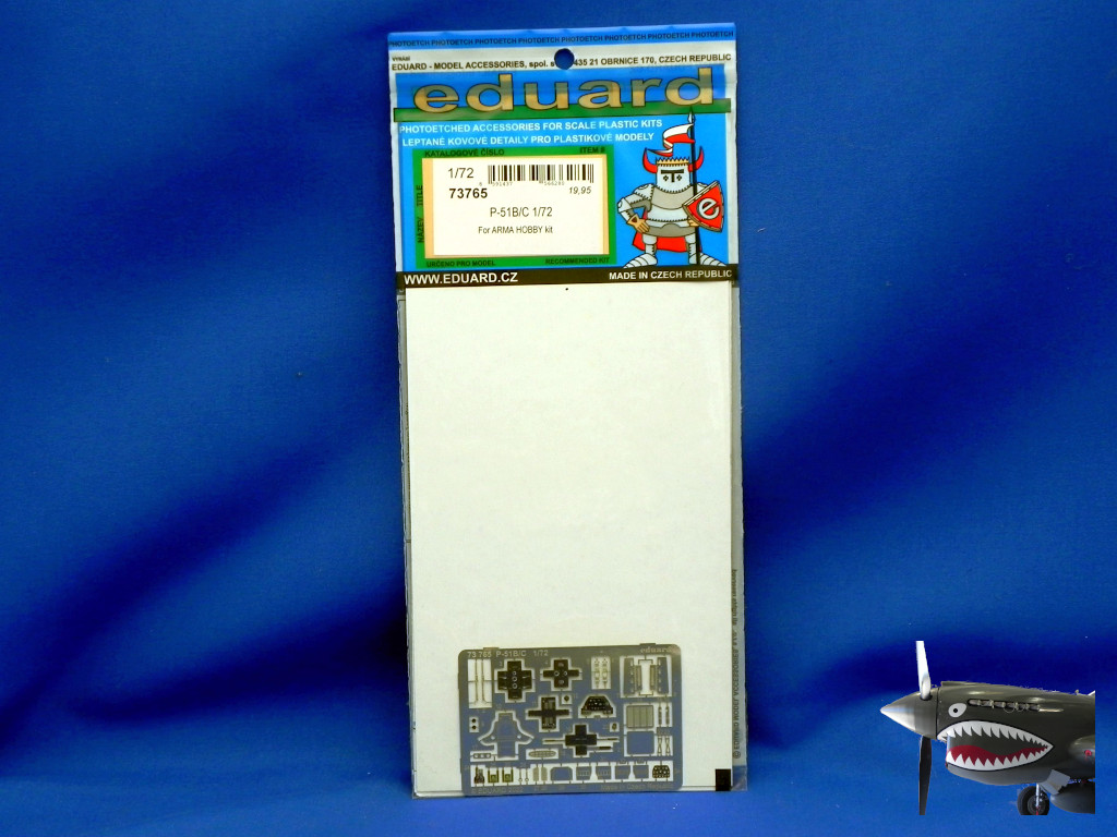 Eduard73765P51BC4Arma.JPG