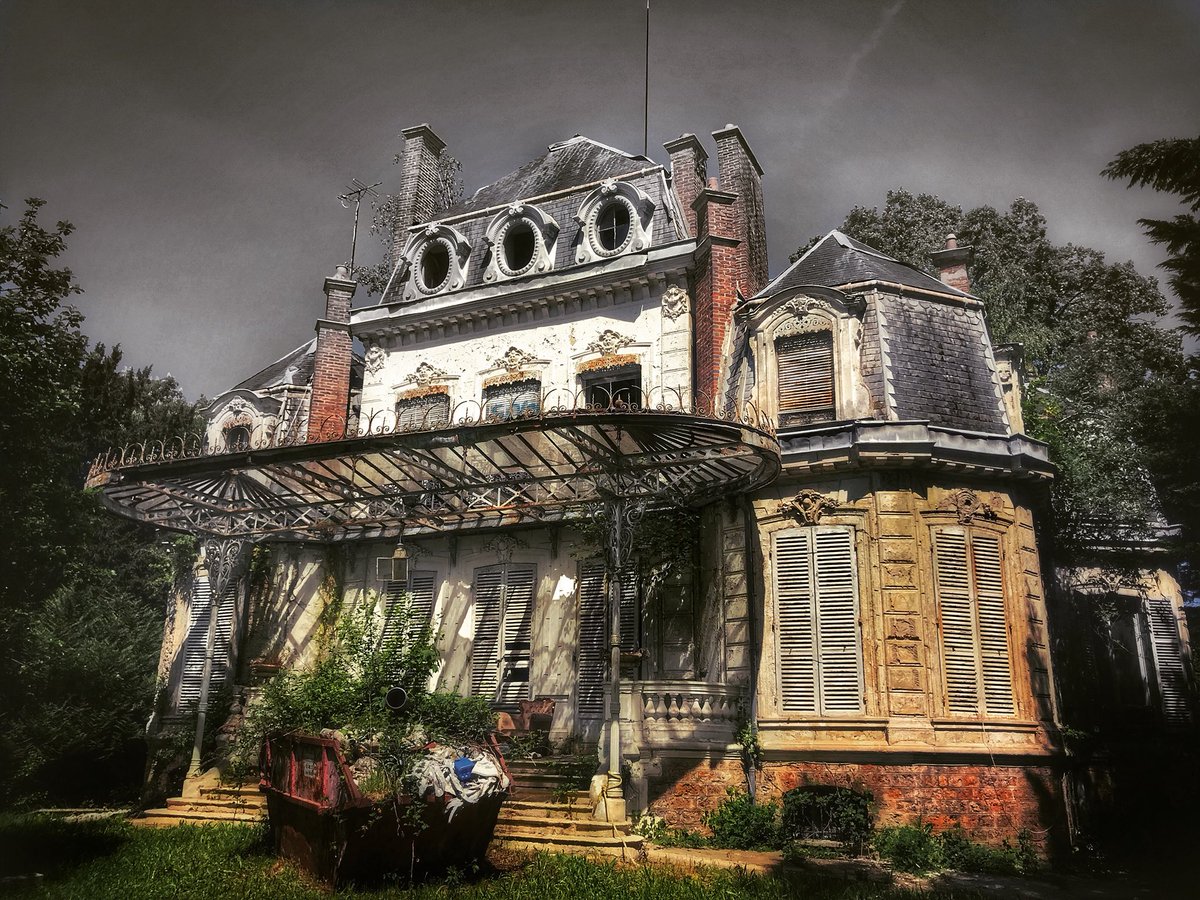 frenchmansion.jpg