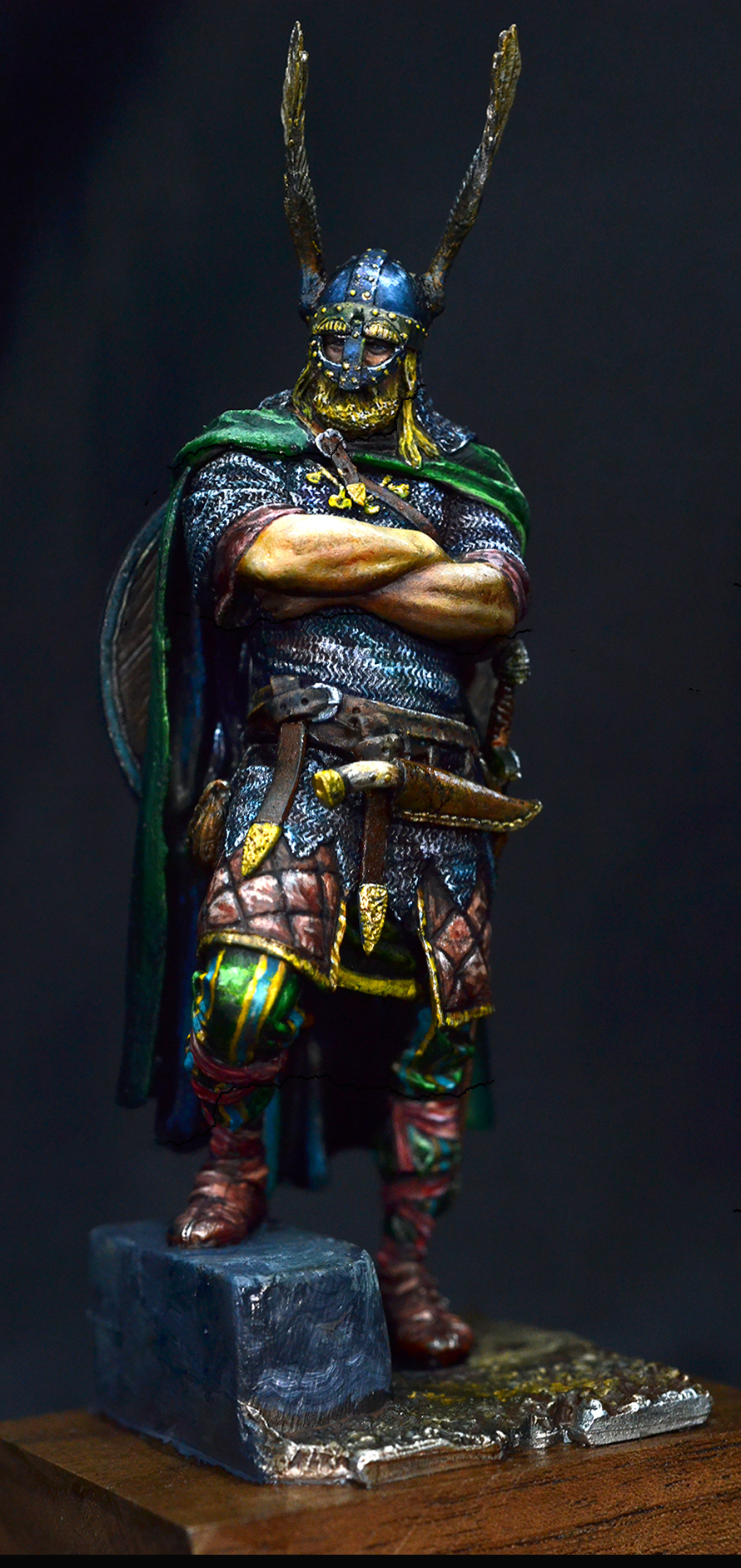 front4w.jpg
