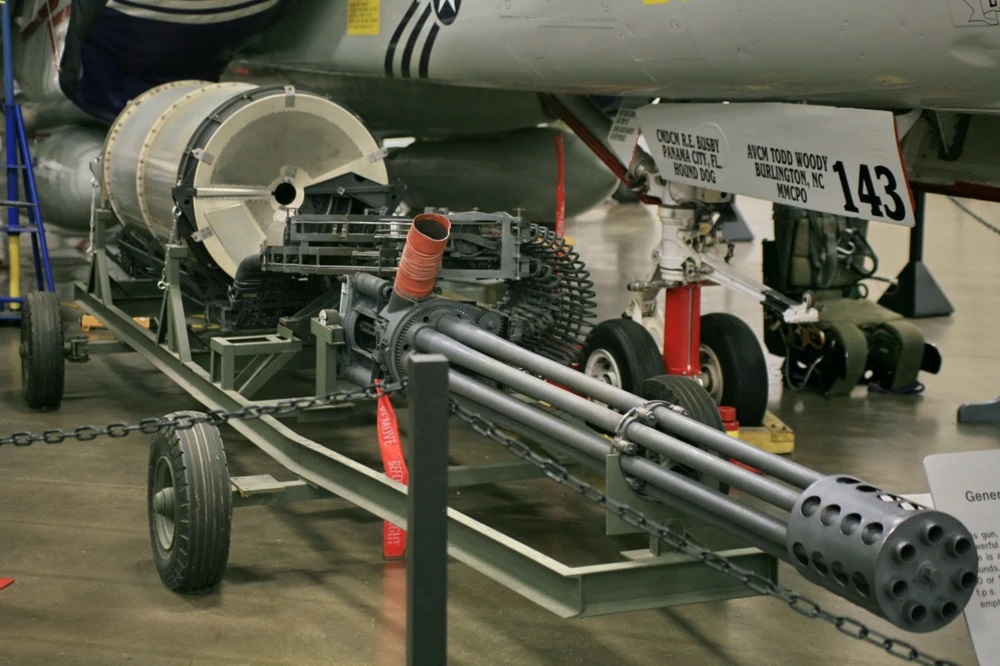 General_Electric_GAU-8_Gatling_Gun.jpg