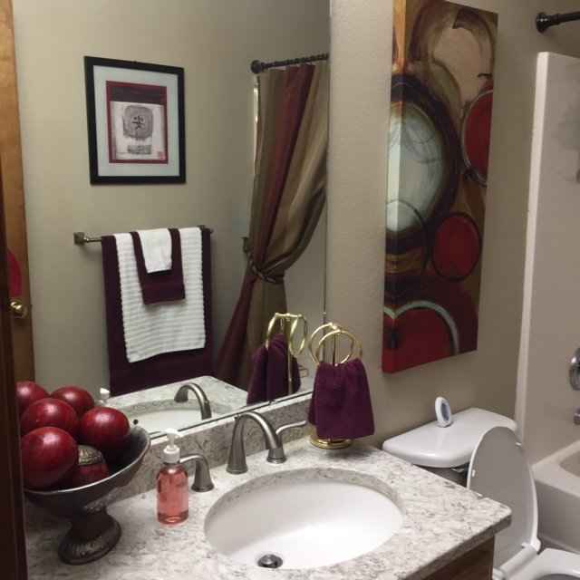 Guest bath02.JPG Guest bath02.JPG