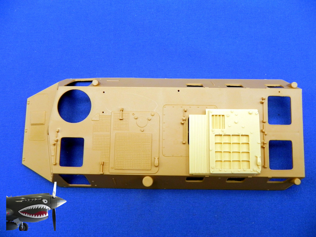 HellerVAB4x4UpperHull03.JPG