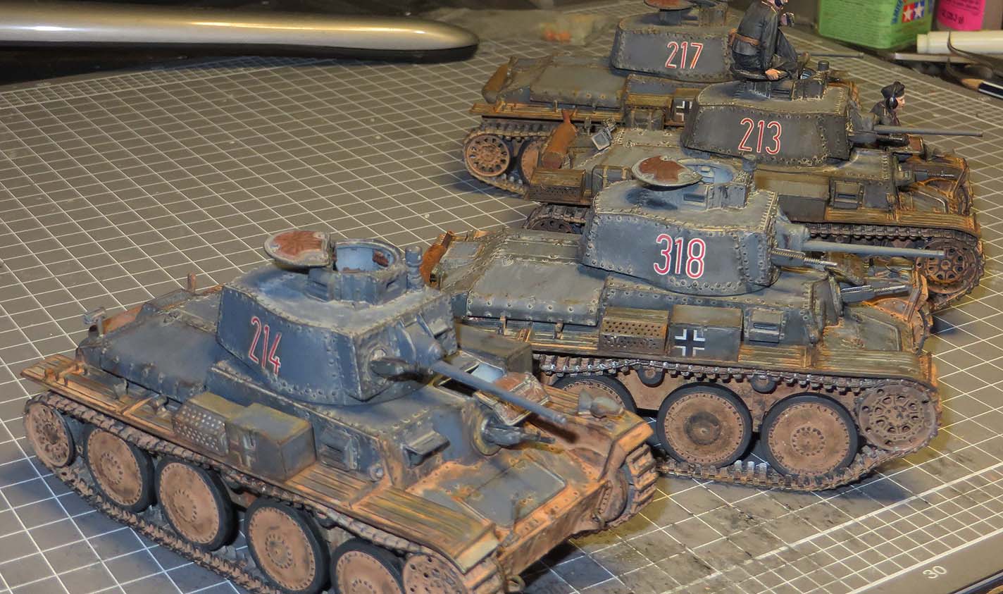 Hobbyboss and Tamiya Panzer 38t 1.jpg