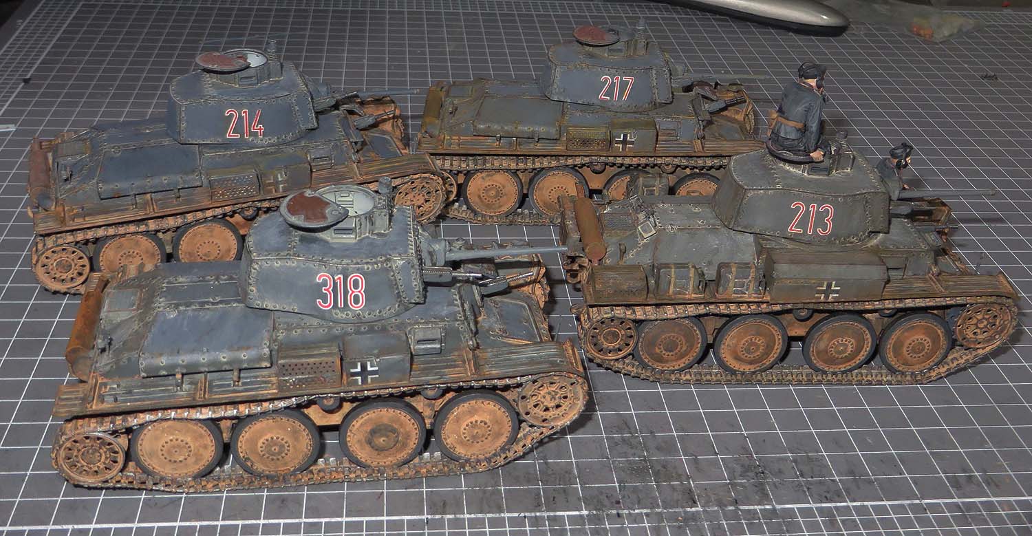 Hobbyboss and Tamiya Panzer 38t 4.jpg