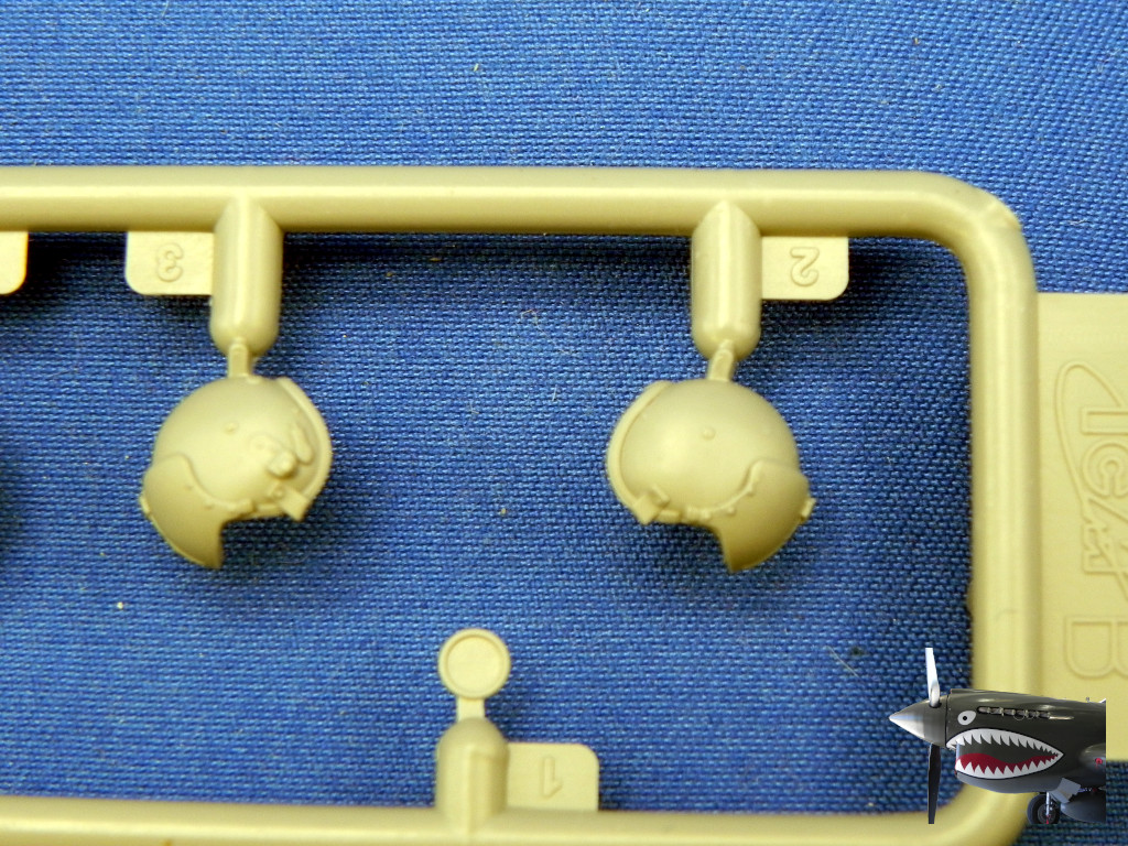 ICM Cobra Pilots Sprue SPH=4.JPG
