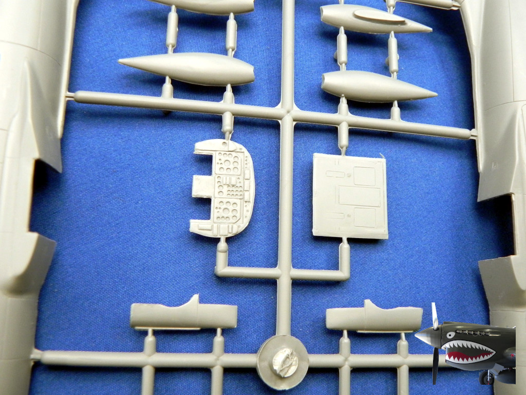 KP KPM0435 Let L-410OVP-E Sprue 03.JPG
