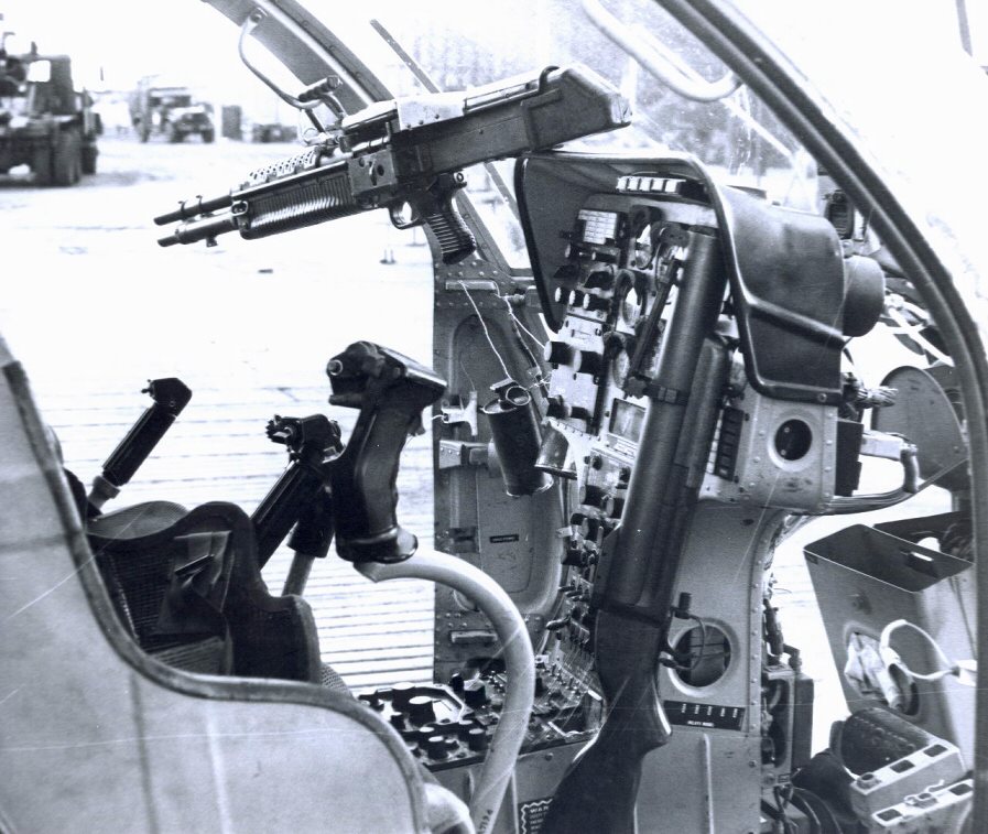 lohcockpit.jpg lohcockpit.jpg