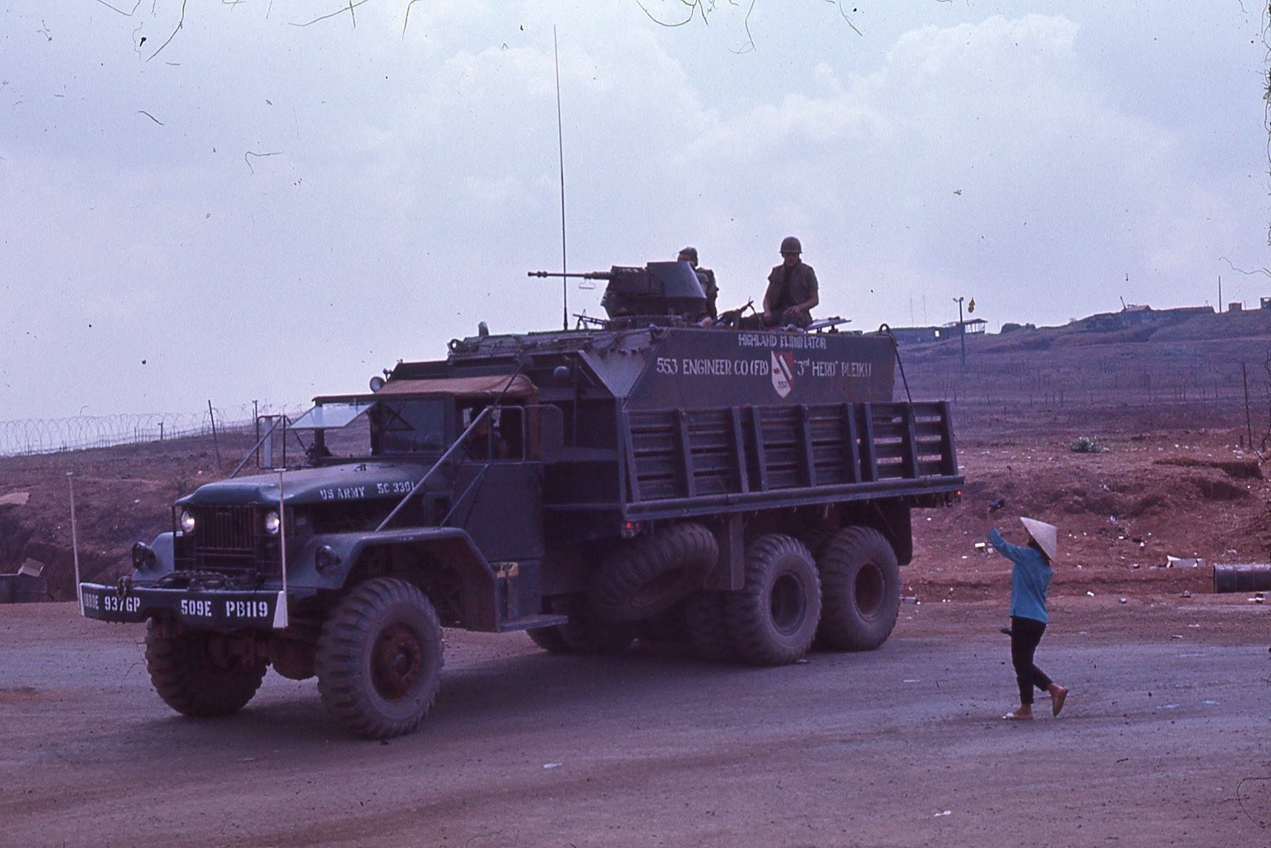 M113 guntruck 553rd Engineer Company_40475329473_o.jpg
