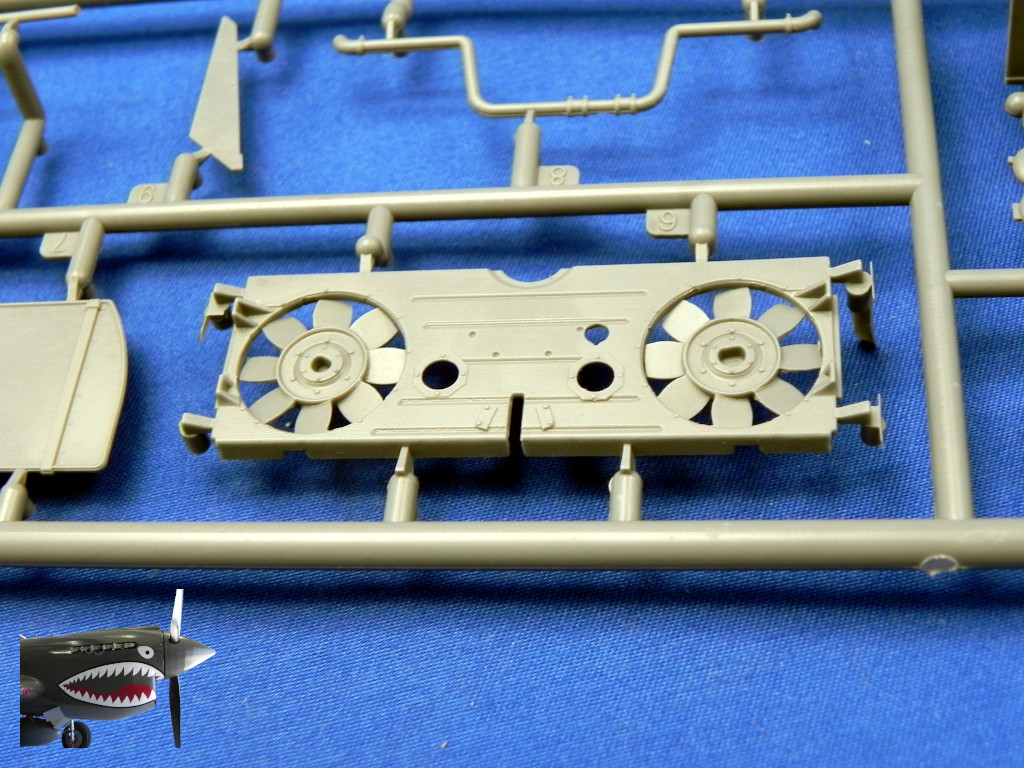 MA35352StuGIIIAusfGAlkettOct43SprueCexDetail01.JPG