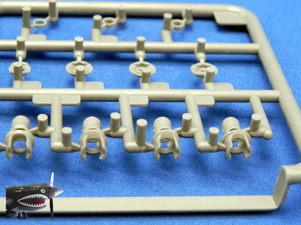 MA35352StuGIIIAusfGAlkettOct43SprueGexDetail1.JPG