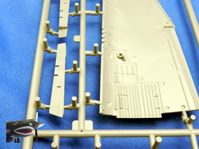 MA48001P47D25REThunderboltSprueAx1.JPG