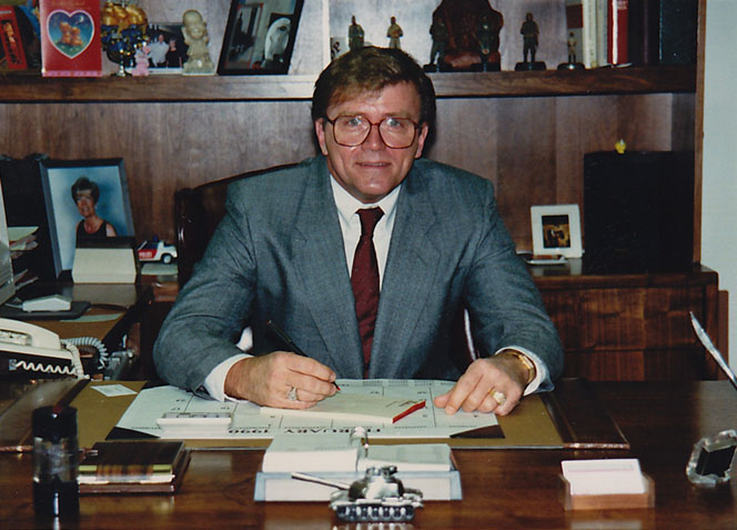 Me, posed publicity shot.jpg Me, posed publicity shot.jpg