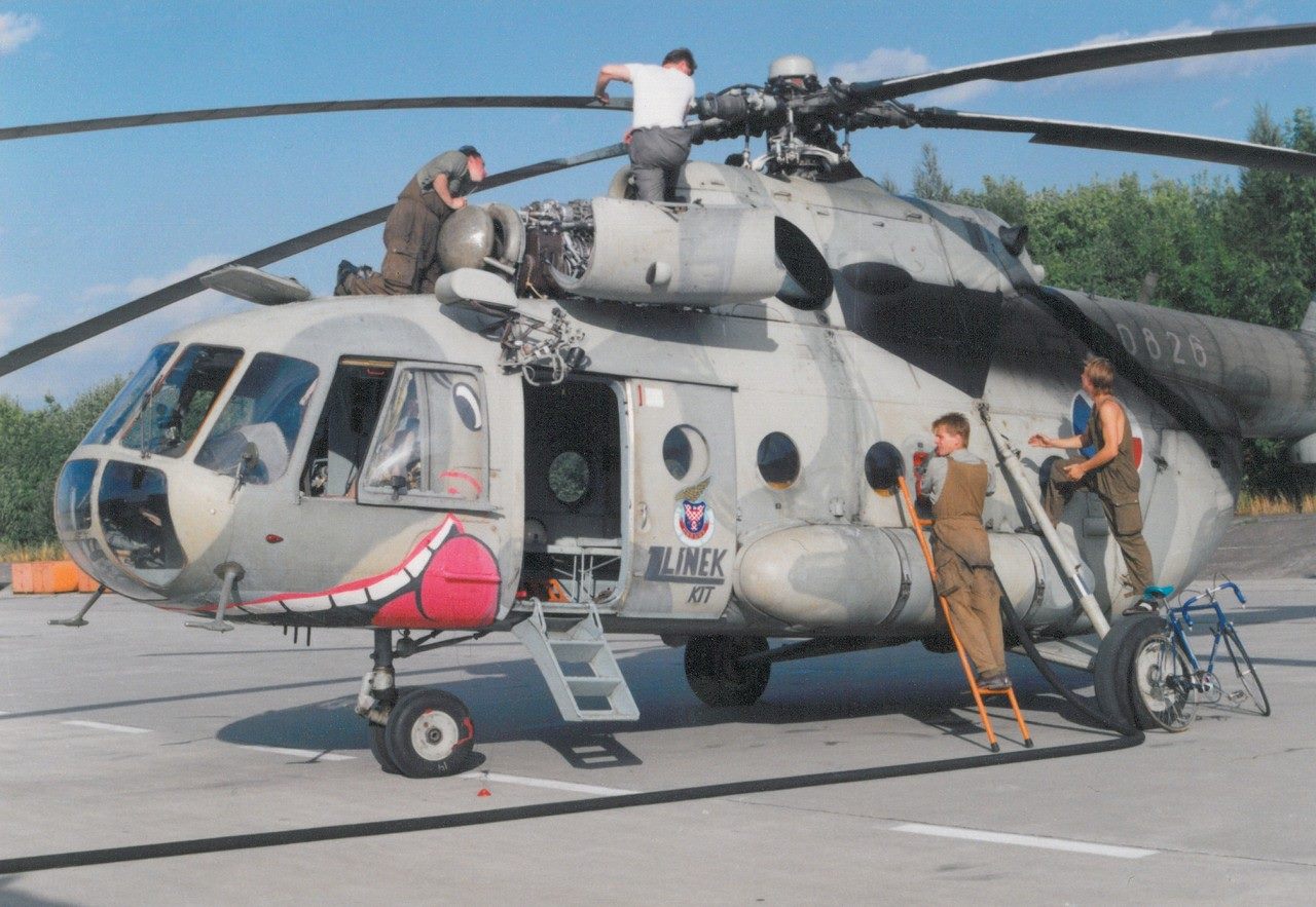 Mi-8 Czech 0826 03.jpg