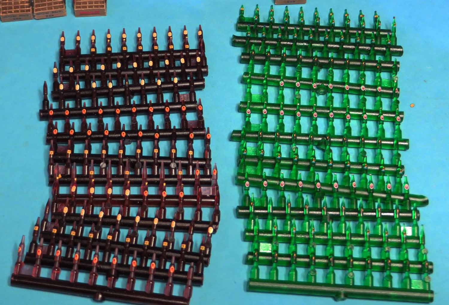 Miniart Beer Bottles 1A.jpg