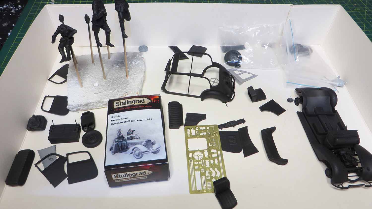 Miniart V170 primed.jpg