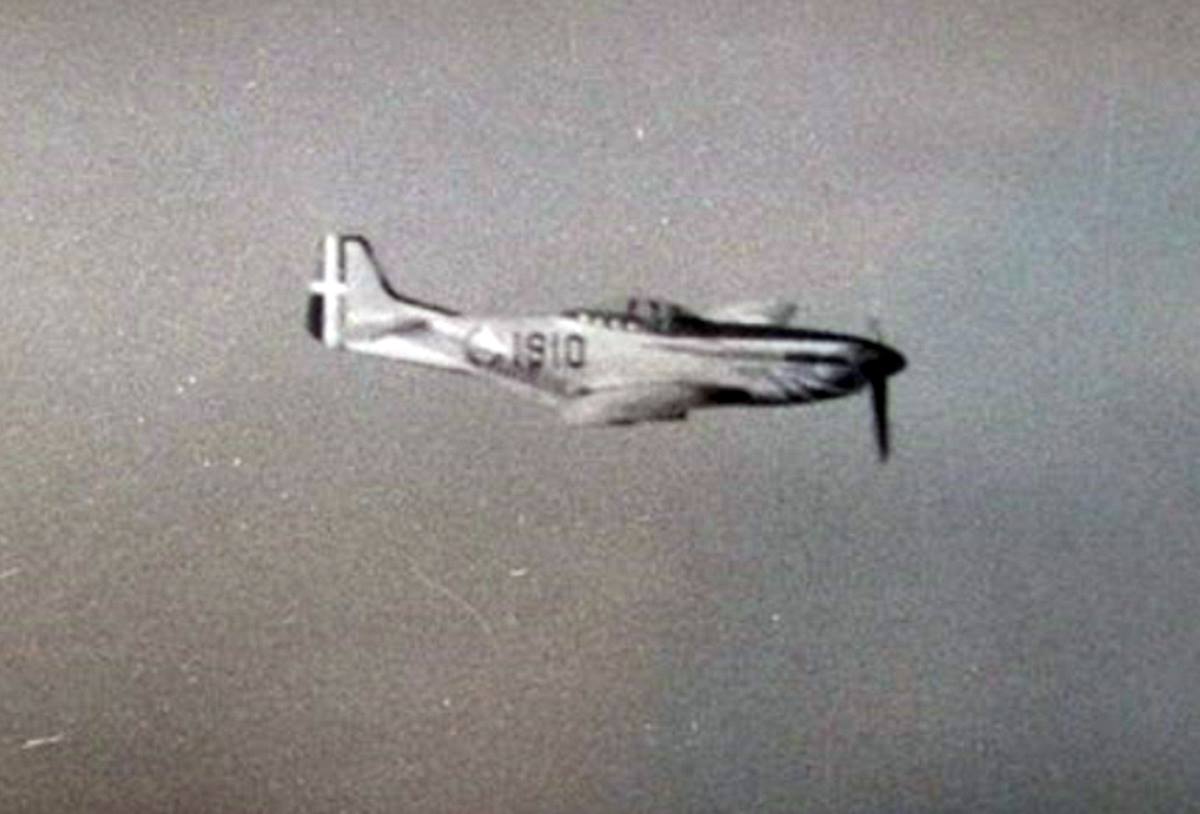 P-51D FAD 1910.jpg