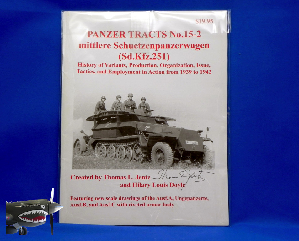 PanzerTracts15-2SdKfz251.JPG