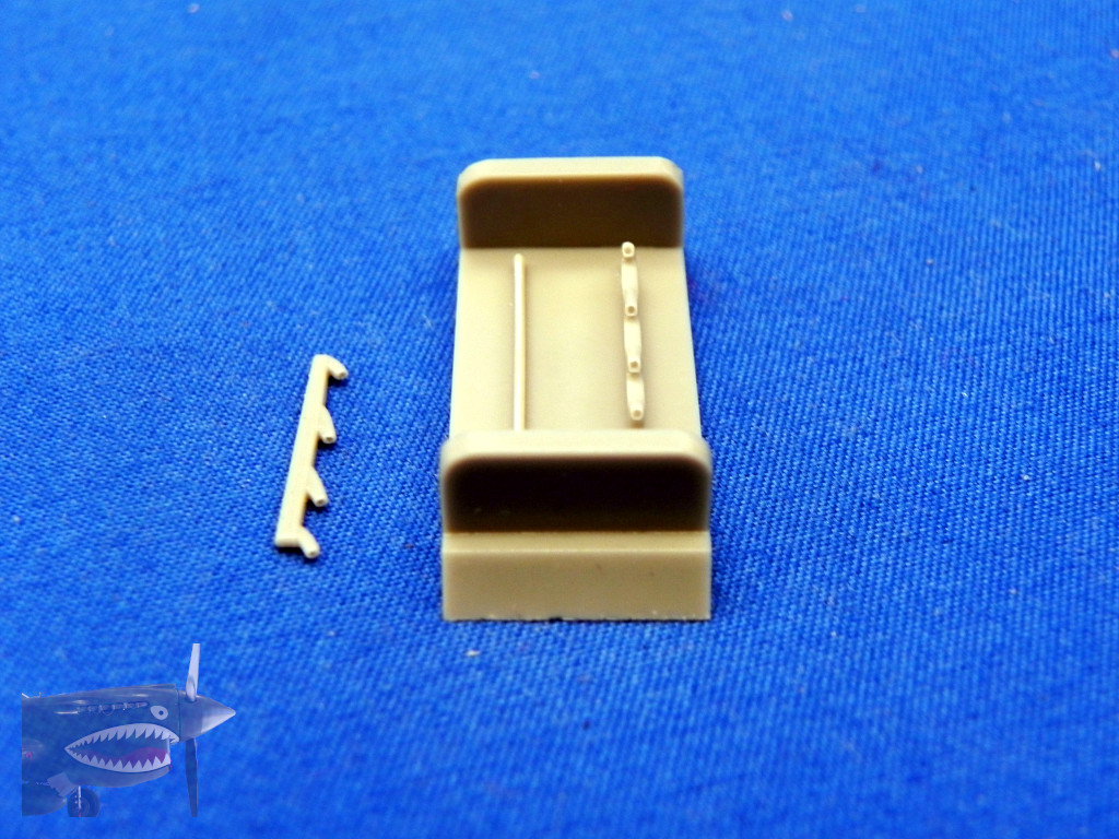 QB 72636 Yak-1b Exhaust 01.jpg